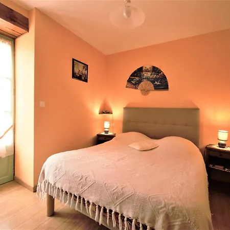 Cosy With Swimming Pool, Cleaning Included