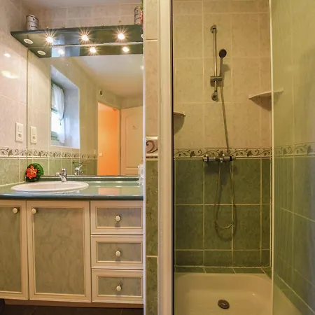 Cosy With Swimming Pool, Cleaning Included Casa vacanze Thédirac