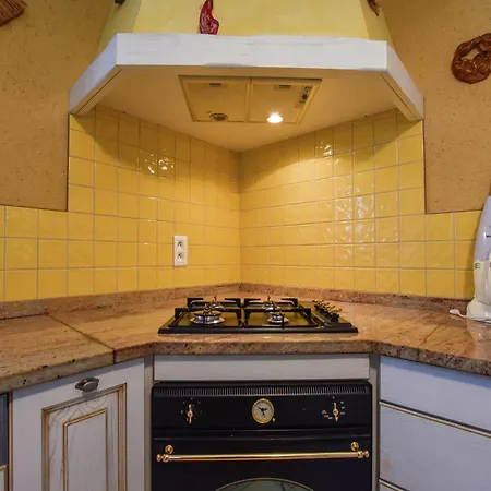 Cosy With Swimming Pool, Cleaning Included *