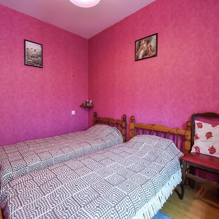 Cosy With Swimming Pool, Cleaning Included Casa vacanze Thédirac
