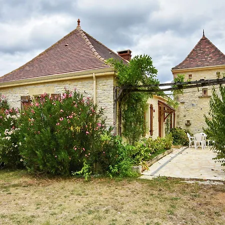 Casa vacanze Cosy With Swimming Pool, Cleaning Included *
