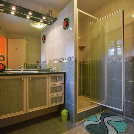 Casa vacanze Cosy With Swimming Pool, Cleaning Included *